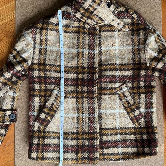 Banana Republic Oversized Balcamaan Jacket in neutral plaid. XXS - Picture 7 of 11